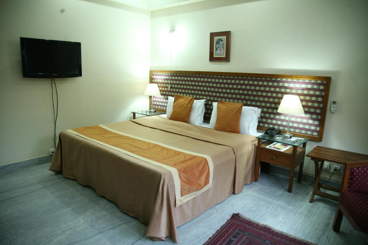 The Royal Residency Hotel New Delhi Bagian luar foto